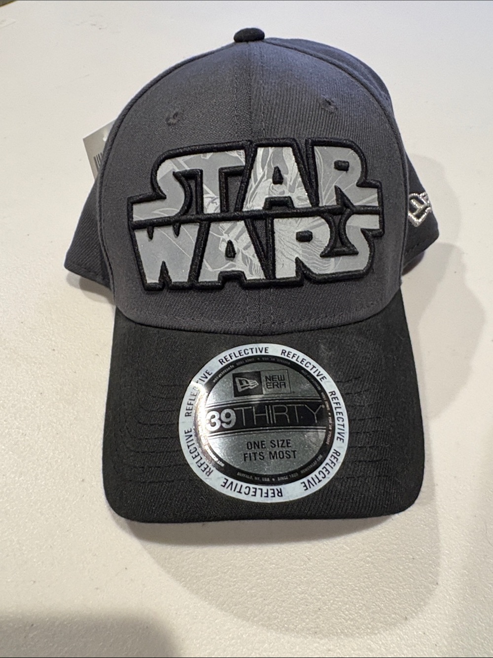 New Era - 39THIRTY Disney Star Wars Gray & Black Cap, Baseball Hat. NWT. Disney